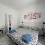 Lovely Cozy On Loved Historic Staircase In Centro E A 6 Minuti Dalla Stazione *