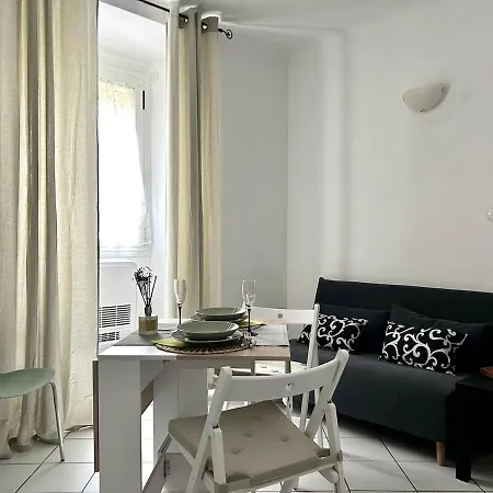 Lovely Cozy On Loved Historic Staircase In Centro E A 6 Minuti Dalla Stazione 斯培西亚