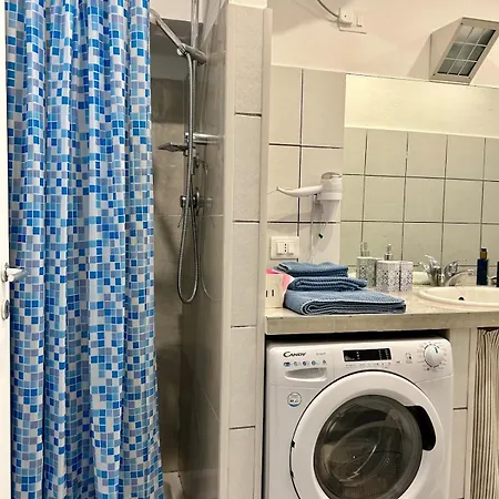 Lovely Cozy On Loved Historic Staircase In Centro E A 6 Minuti Dalla Stazione Apartment *