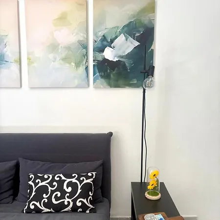 Apartmán Lovely Cozy On Loved Historic Staircase In Centro E A 6 Minuti Dalla Stazione