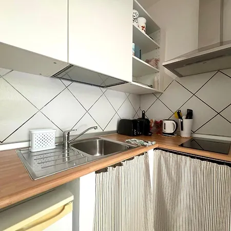 Lovely Cozy On Loved Historic Staircase In Centro E A 6 Minuti Dalla Stazione Apartmán *