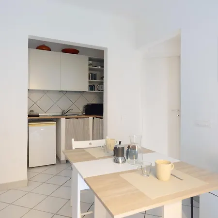 Lovely Cozy On Loved Historic Staircase In Centro E A 6 Minuti Dalla Stazione * 斯培西亚