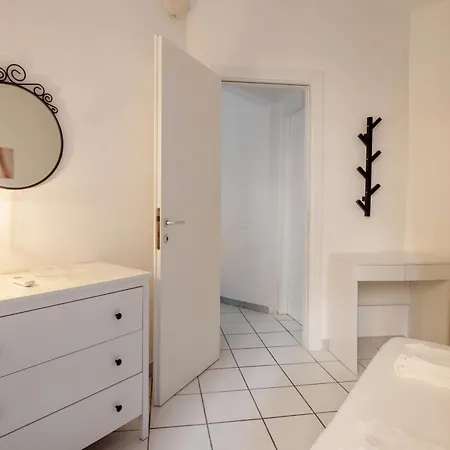 Lovely Cozy On Loved Historic Staircase In Centro E A 6 Minuti Dalla Stazione 公寓 斯培西亚