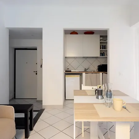 公寓 Lovely Cozy On Loved Historic Staircase In Centro E A 6 Minuti Dalla Stazione